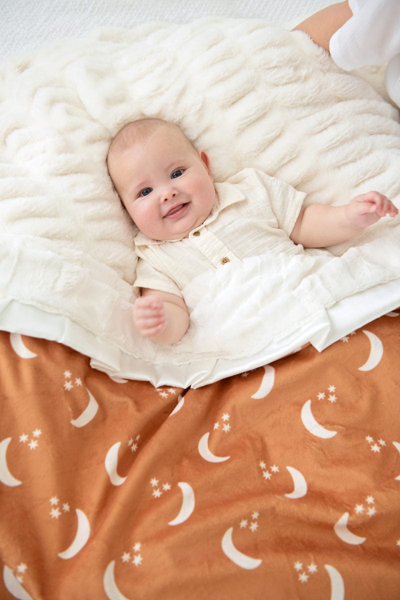Shining Moon Copper Blanket - Image 2