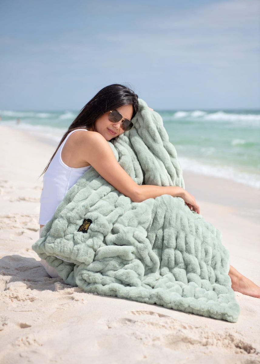 Hugs Mist Blanket - Image 5
