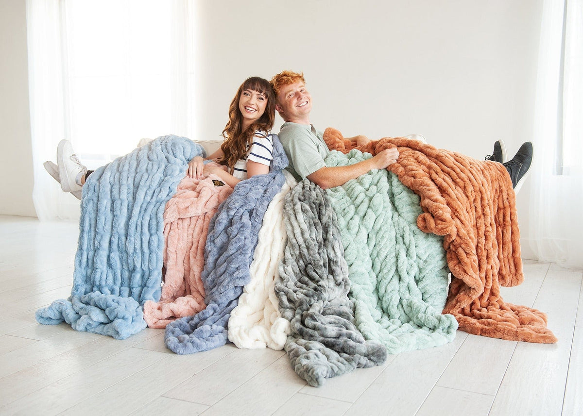 Hugs Cotton Candy Licorice Blanket - Image 4
