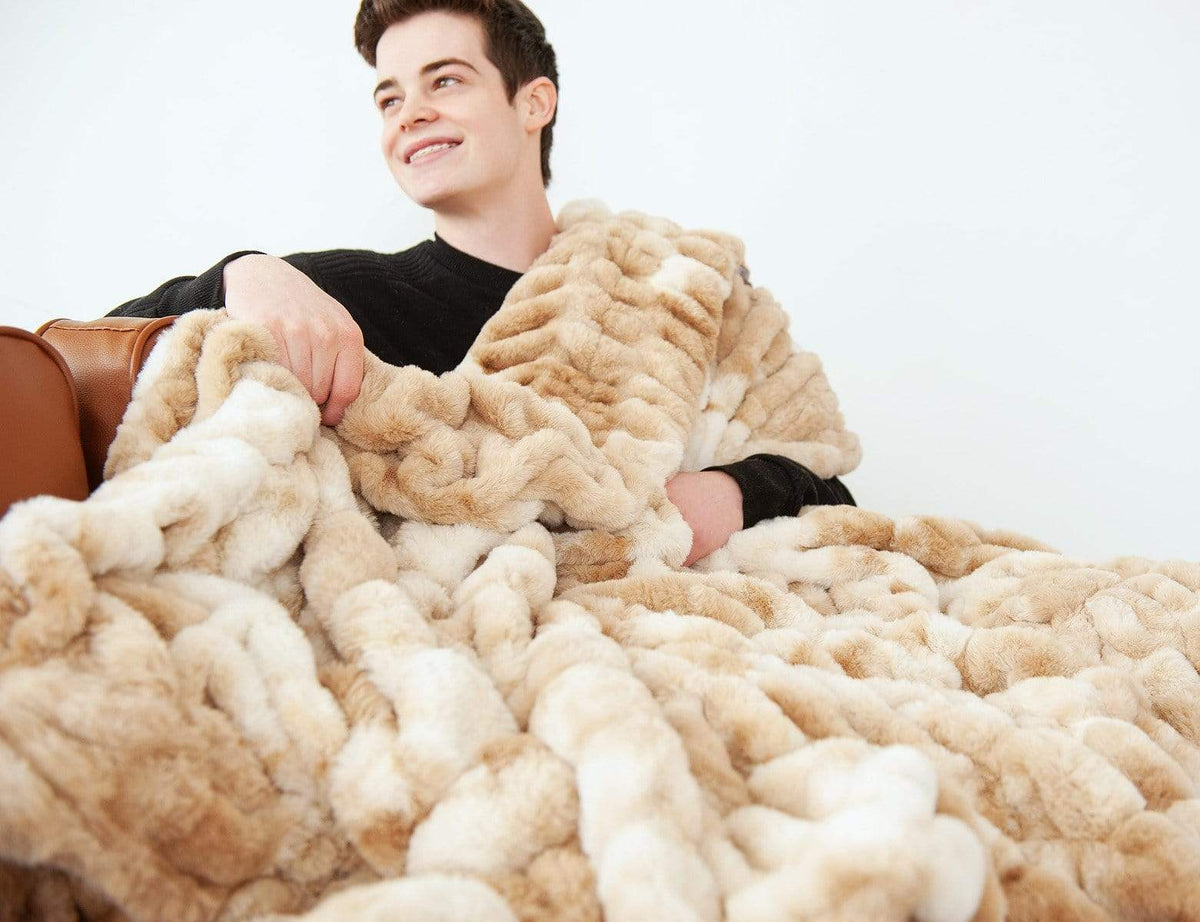 Hugs Cotton Candy Caramel Blanket - Image 3