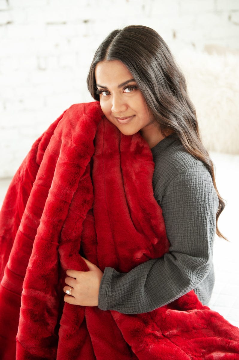 Lush Crimson Blanket - Image 2