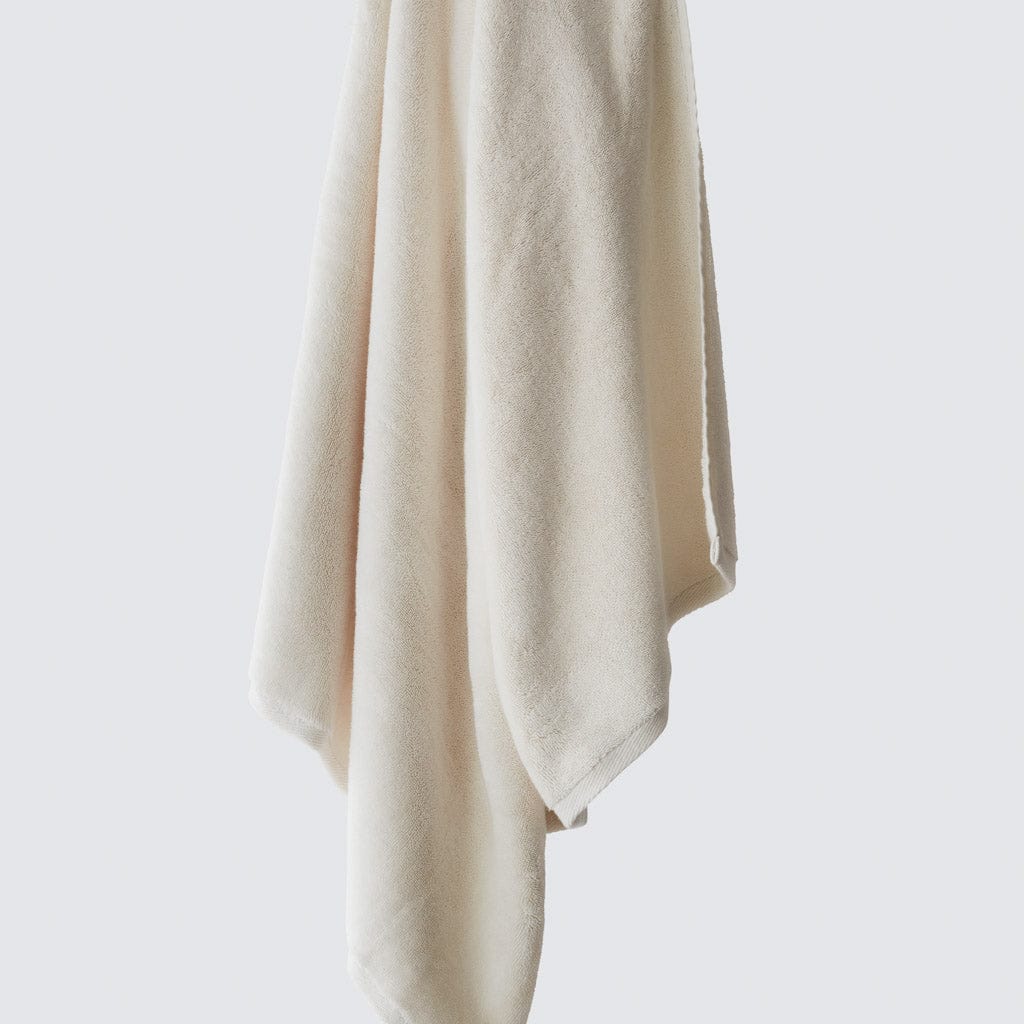Organic Plush Bath Towel Set - Image 4