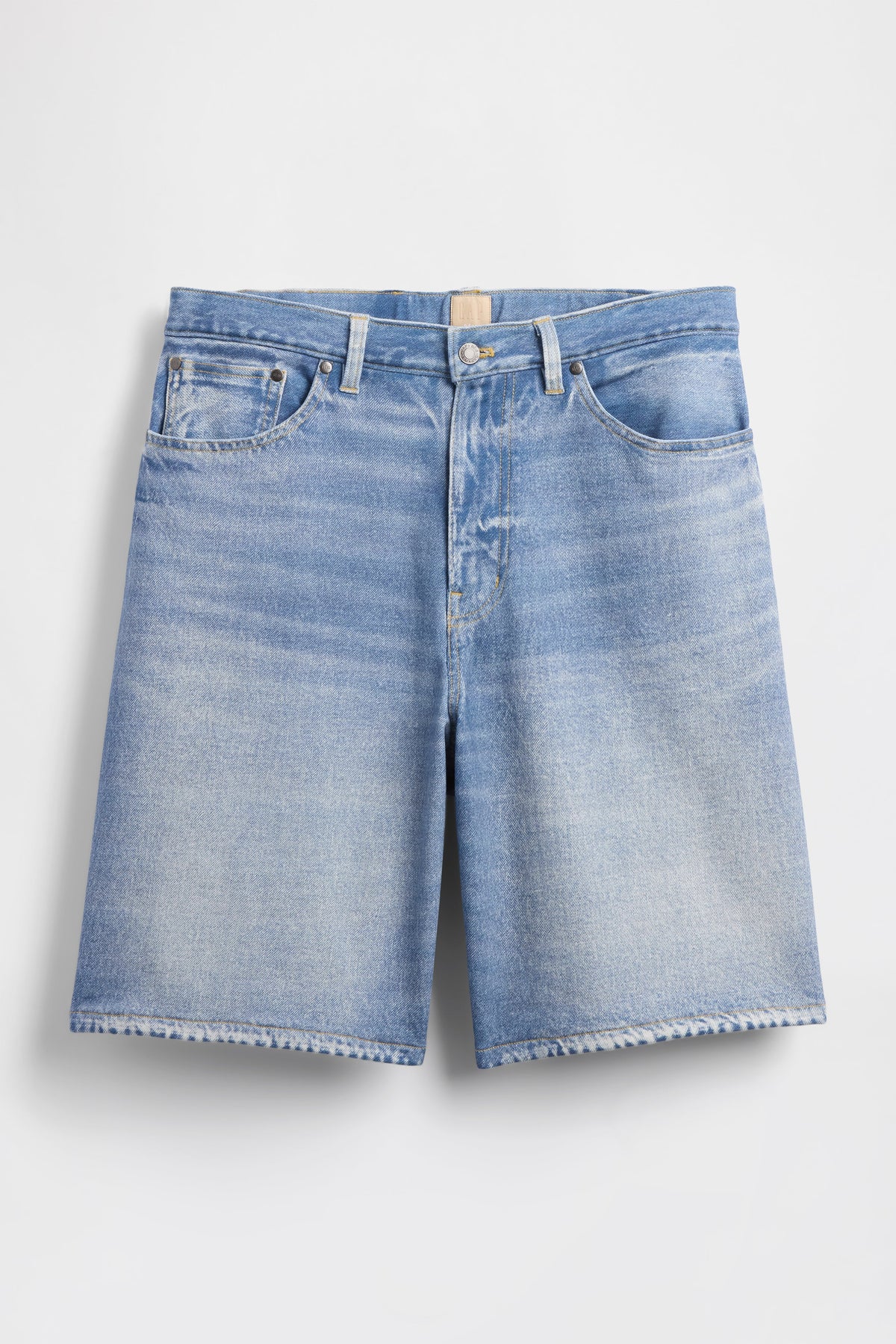 GAP X BEIS Tromp Loiel Jort in Faded Denim