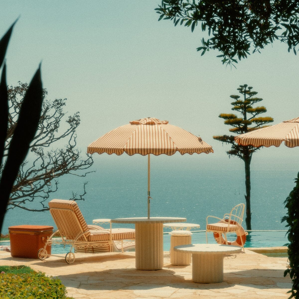The Daisy Coffee Table - Image 10
