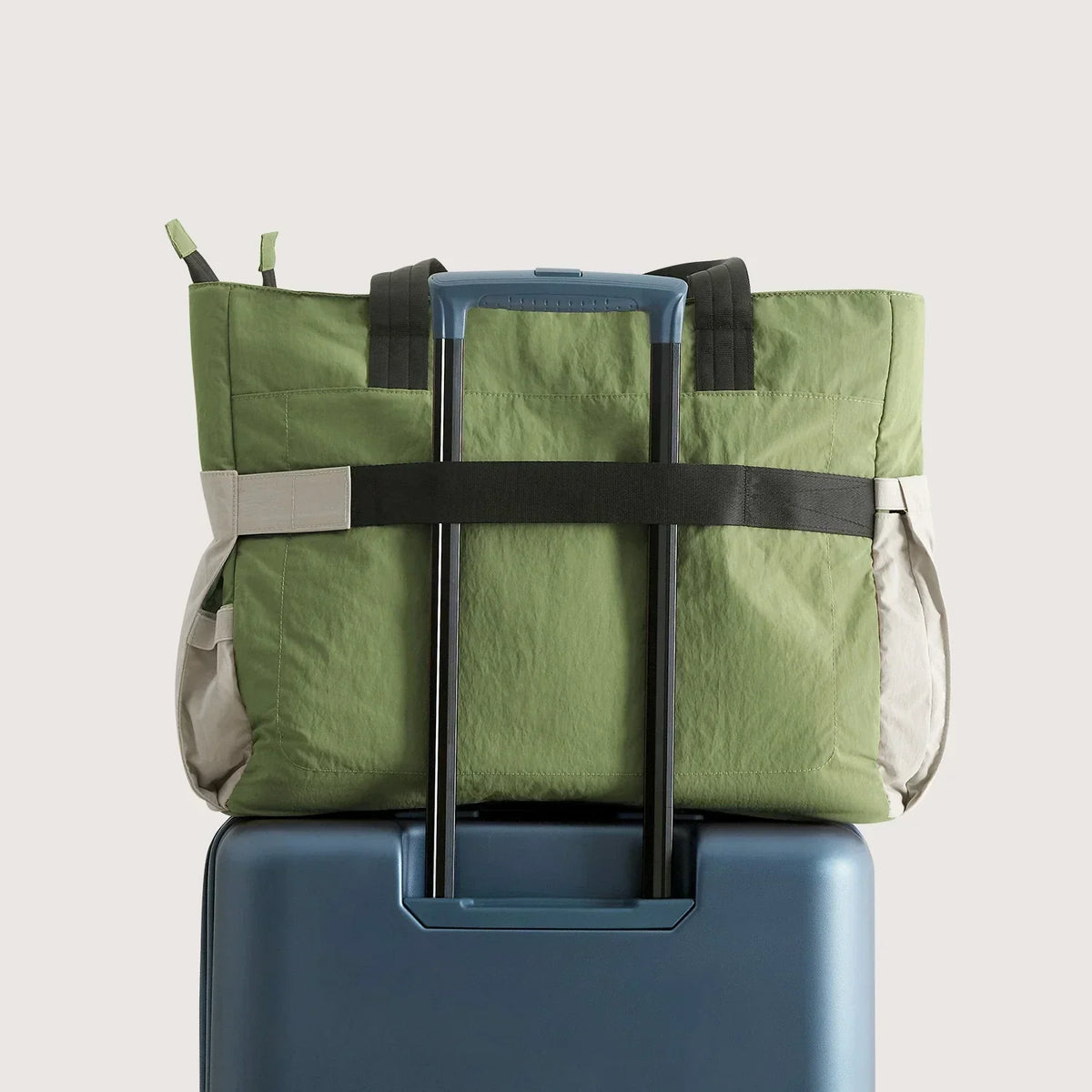 Paz 23L Tote II - Image 11