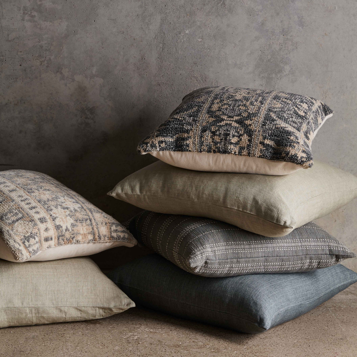 Prisha Linen Pillow - Image 38