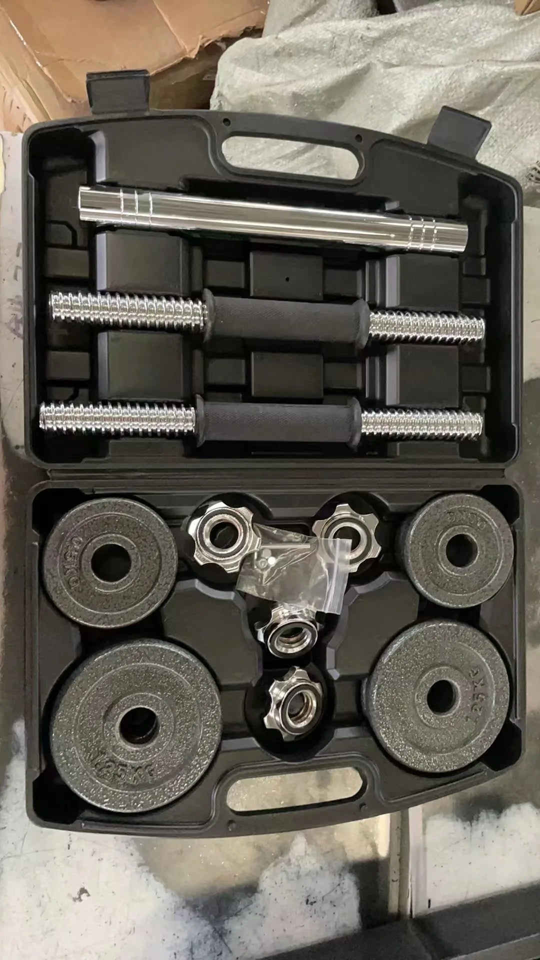 10kg-30kg Adjustable Cast Iron Dumbbells Set - Image 3
