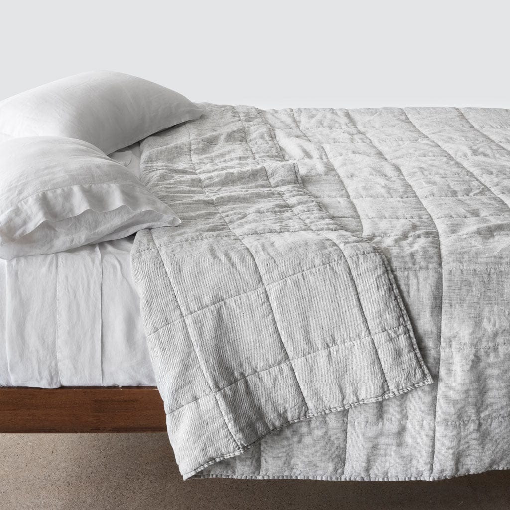 QA | Stonewashed Linen Quilt - Graphite Thin Stripe