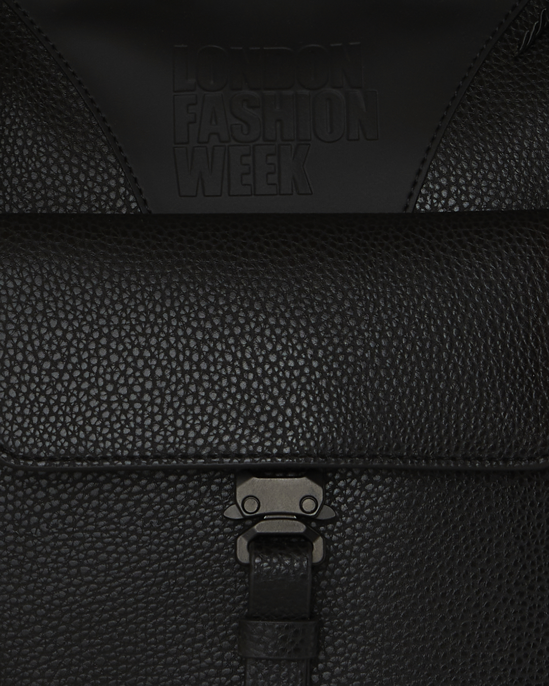 London Fashion Week Red Carpet Ready Tote - Image 11