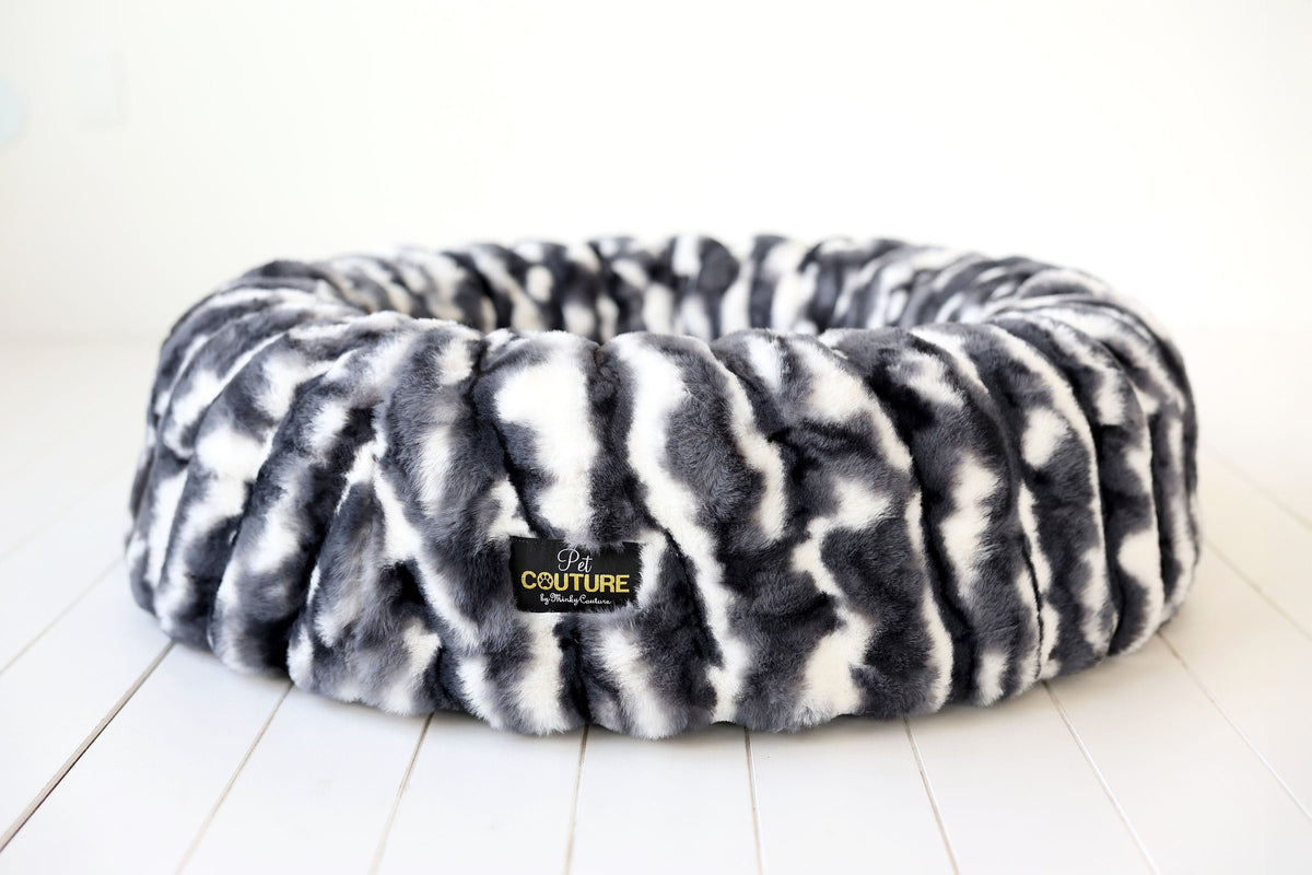 Cloudy Day Black Pet Bed - Image 5