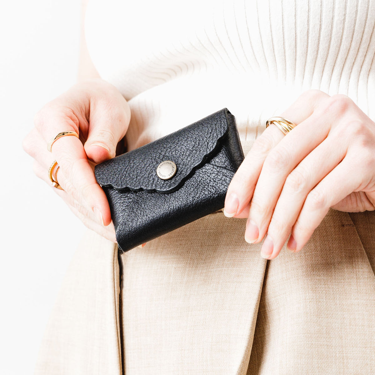 Mini Daisy Wallet - Image 114