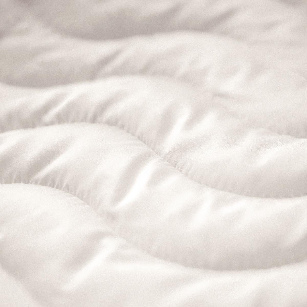 The Cooling Comforter for Hot Sleepers - Image 4