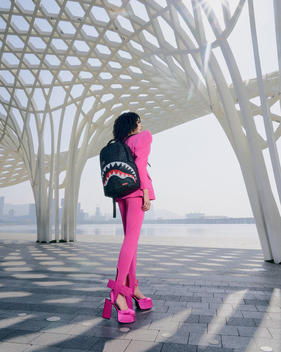 Shark Central Double Trouble Dlxsv Backpack - Image 4