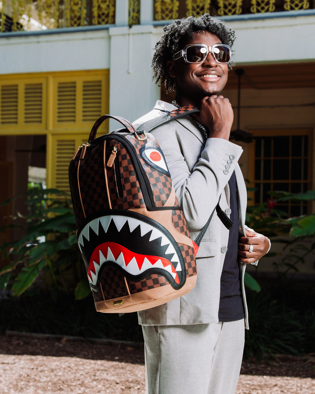 Hennyville Dlxsv Backpack - Image 2