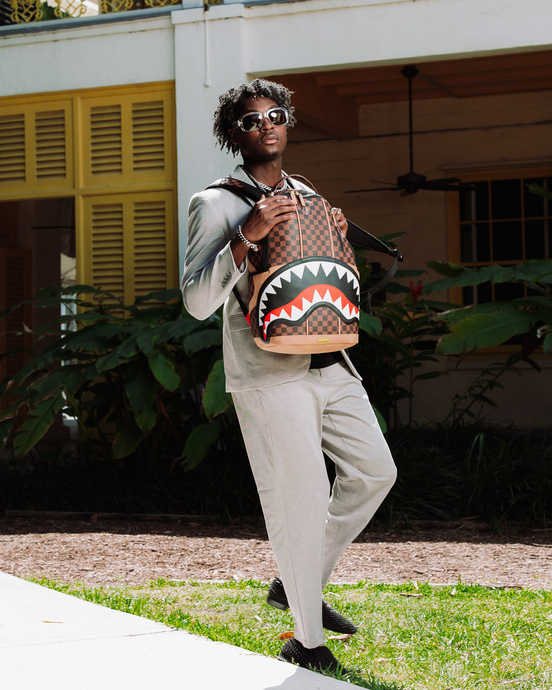 Hennyville Dlxsv Backpack - Image 6