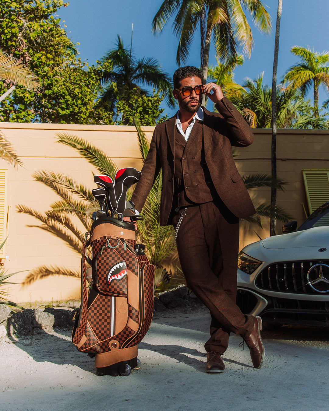 Hennyville Golf Bag - Image 10