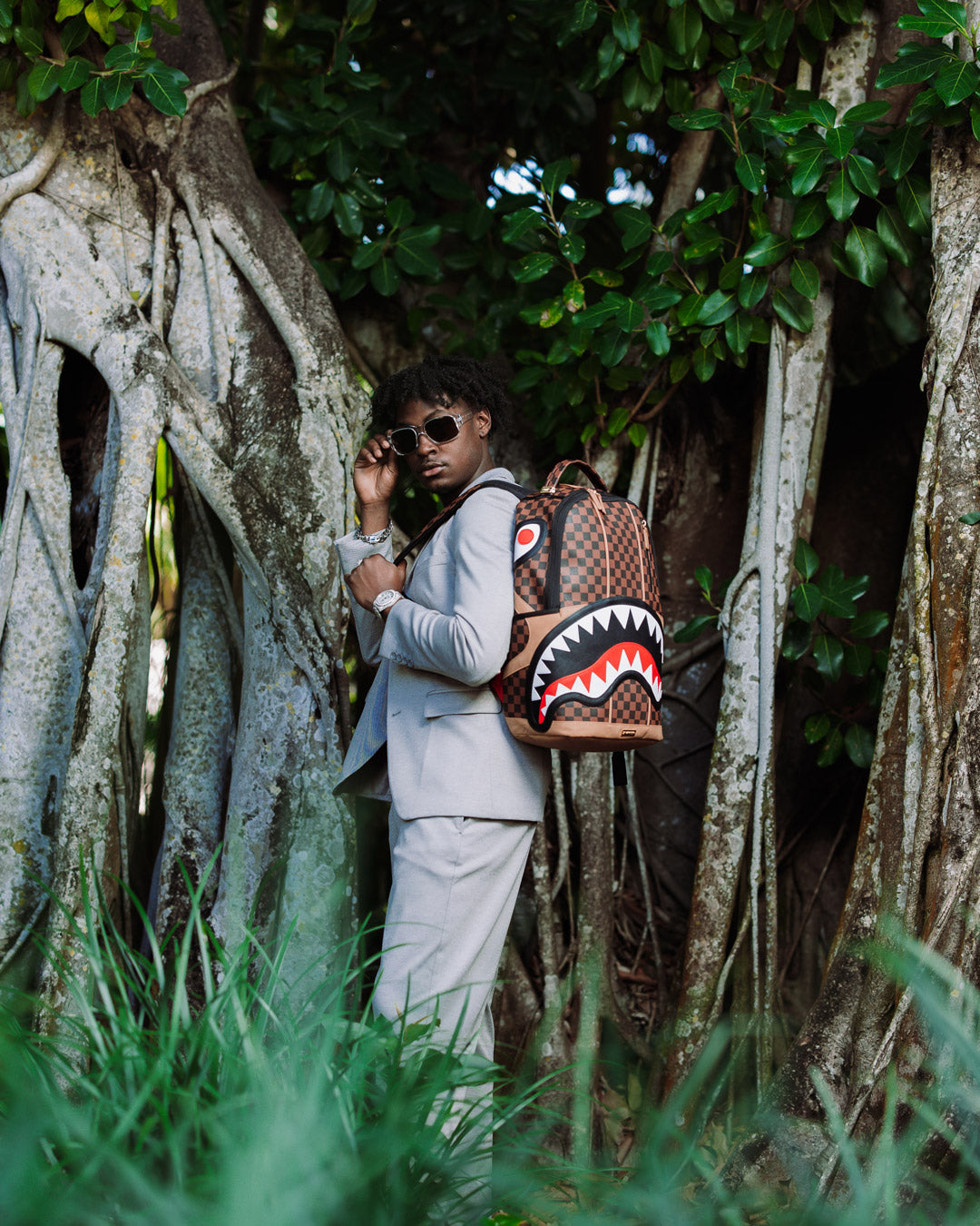Hennyville Dlxsv Backpack - Image 10
