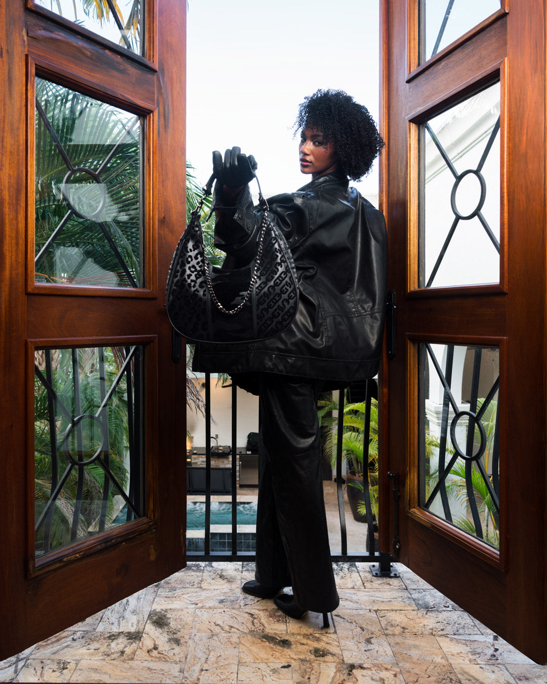 Nemesis Hunt Vice Shoulder Bag - Image 8