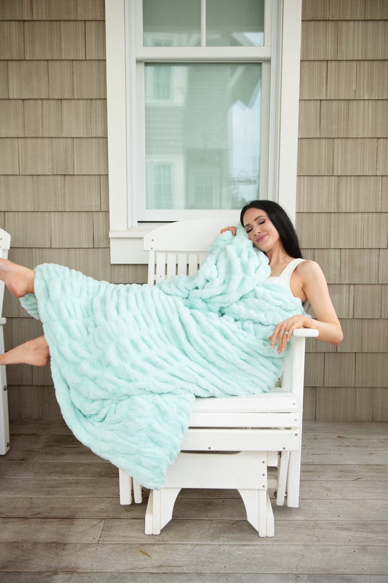 Hugs Soothing Sea Blanket - Image 2