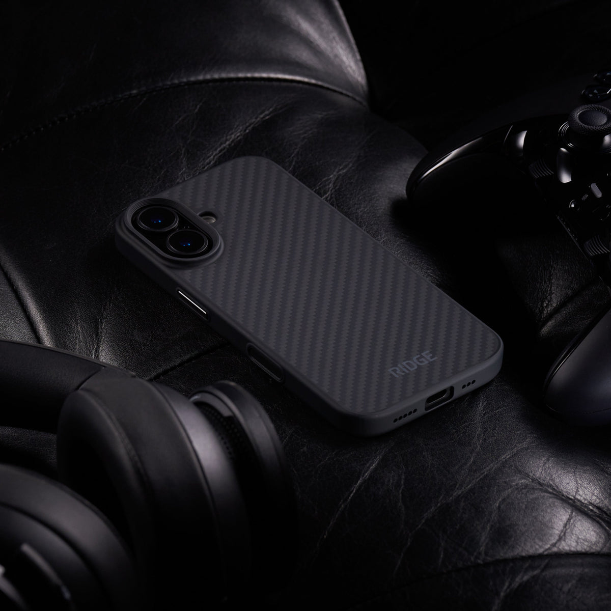 Everyday Phone Case - iPhone 17 - Carbon - Image 5