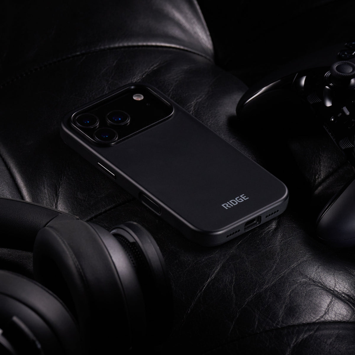 Everyday Phone Case - iPhone 17 Pro - Matte Black - Image 6
