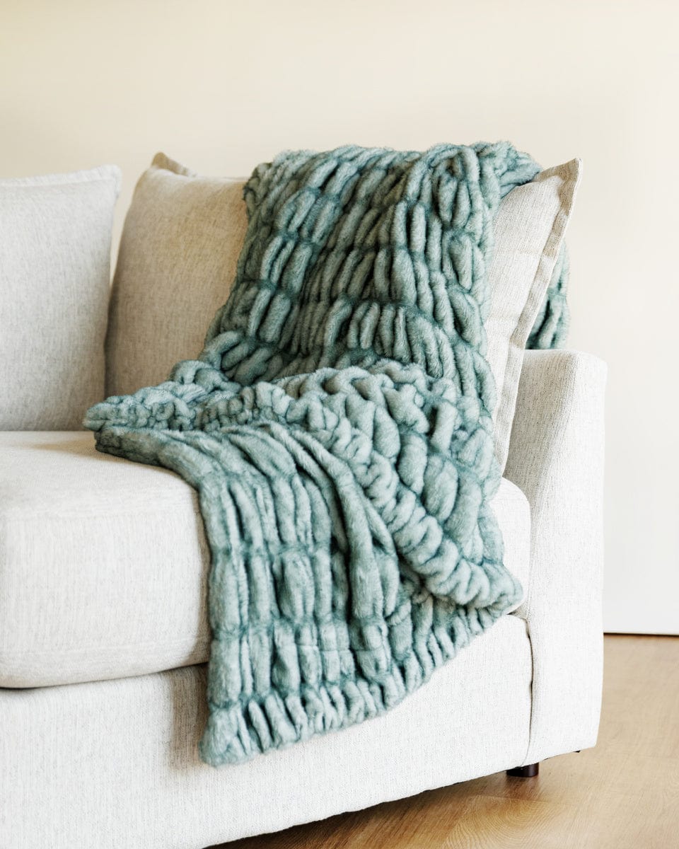Hugs Jade Blanket - Image 2