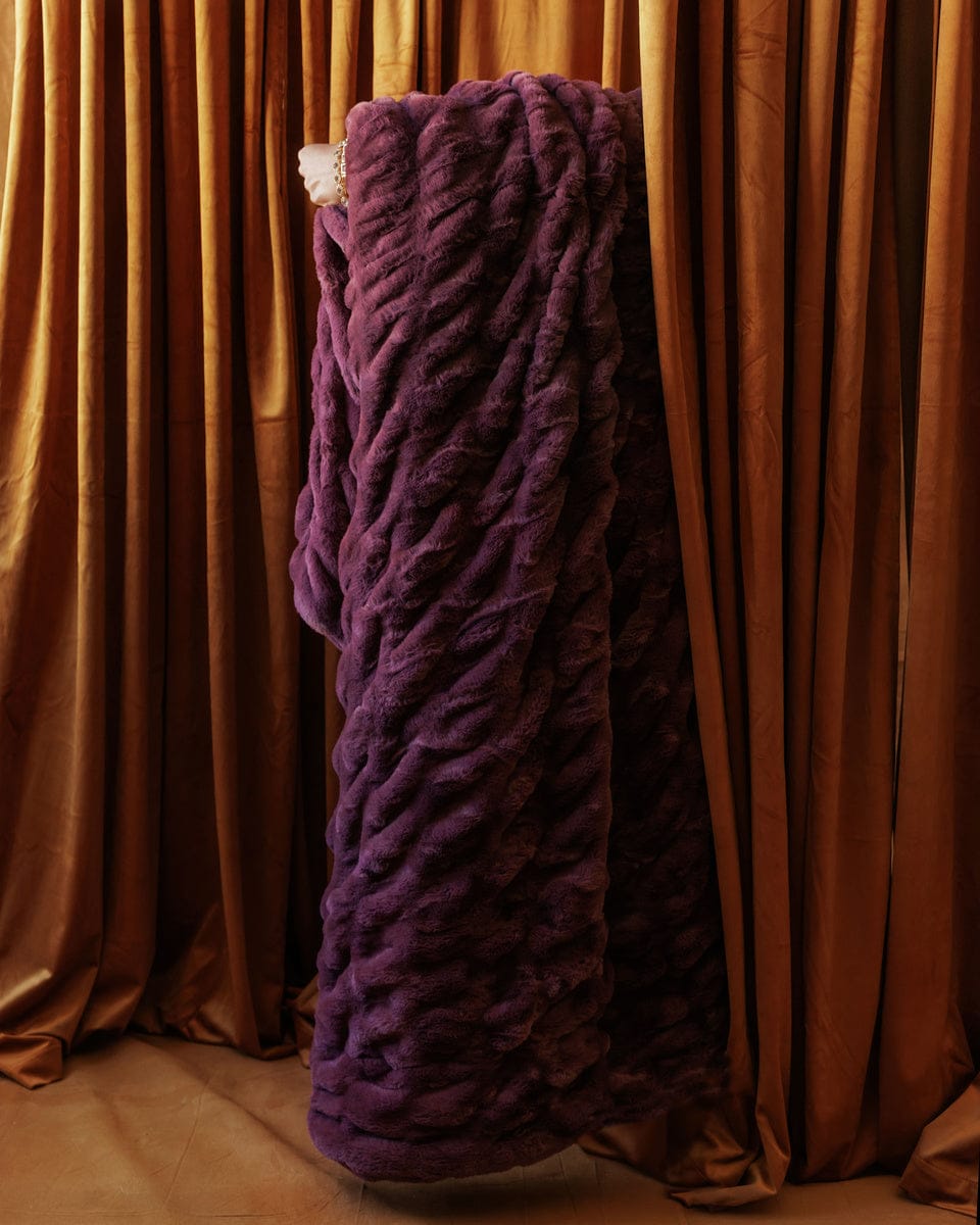 Hugs Plum Blanket - Image 2