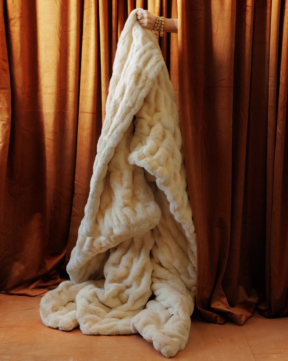 Hugs Vanilla Bean Blanket - Image 2