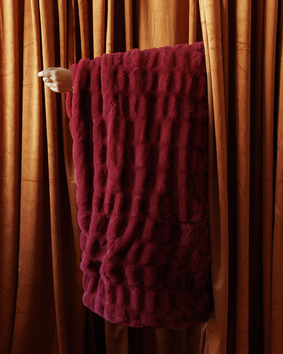 Hugs Brick Red Blanket - Image 2