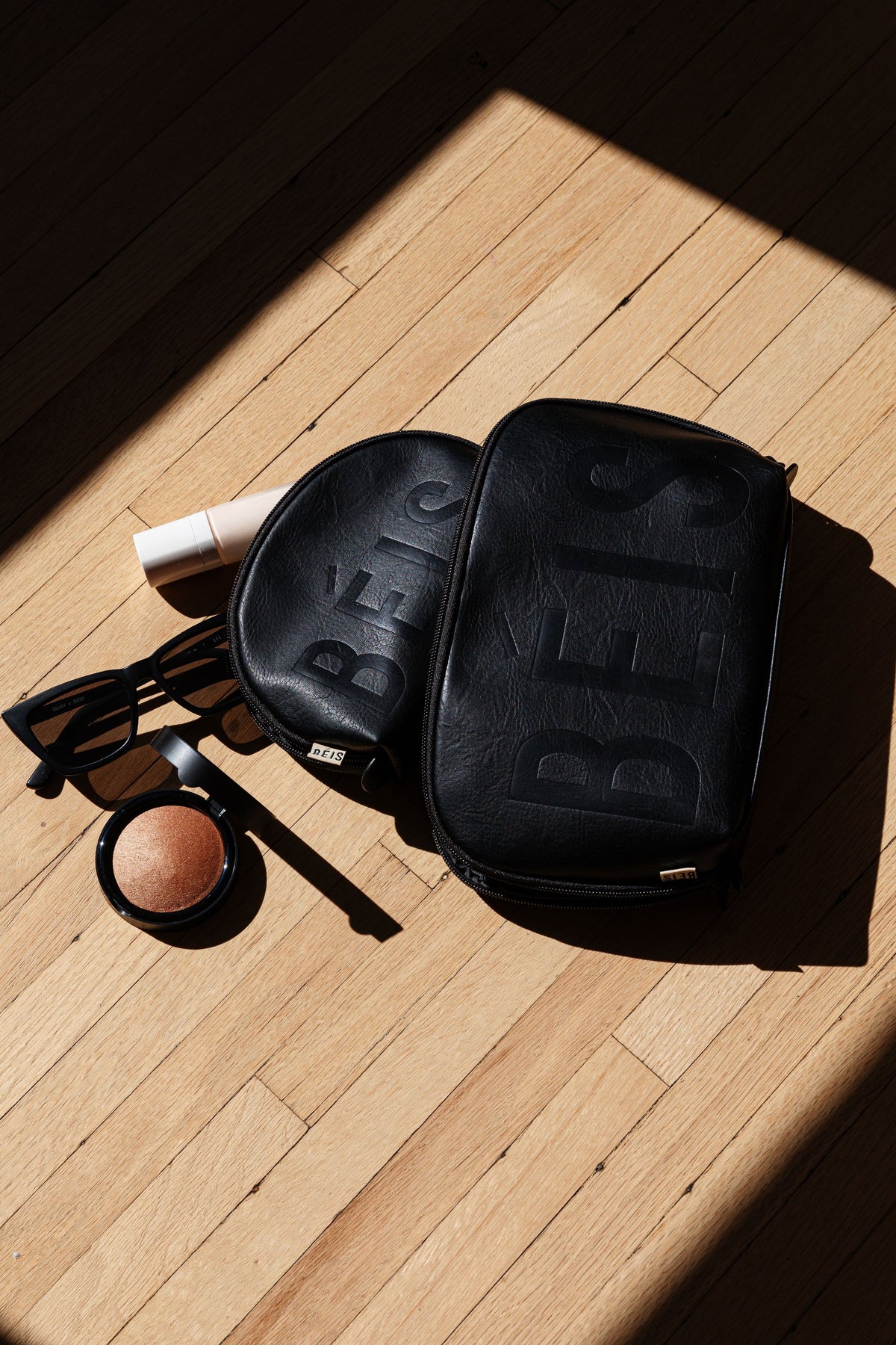 Resale The Cosmetic Pouch Set in Black - Image 4