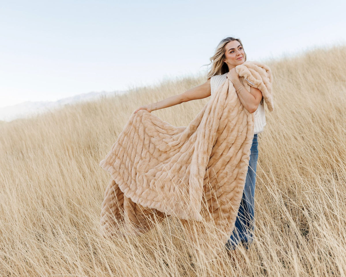 Hugs Toasted Marshmallow Blanket - Image 2