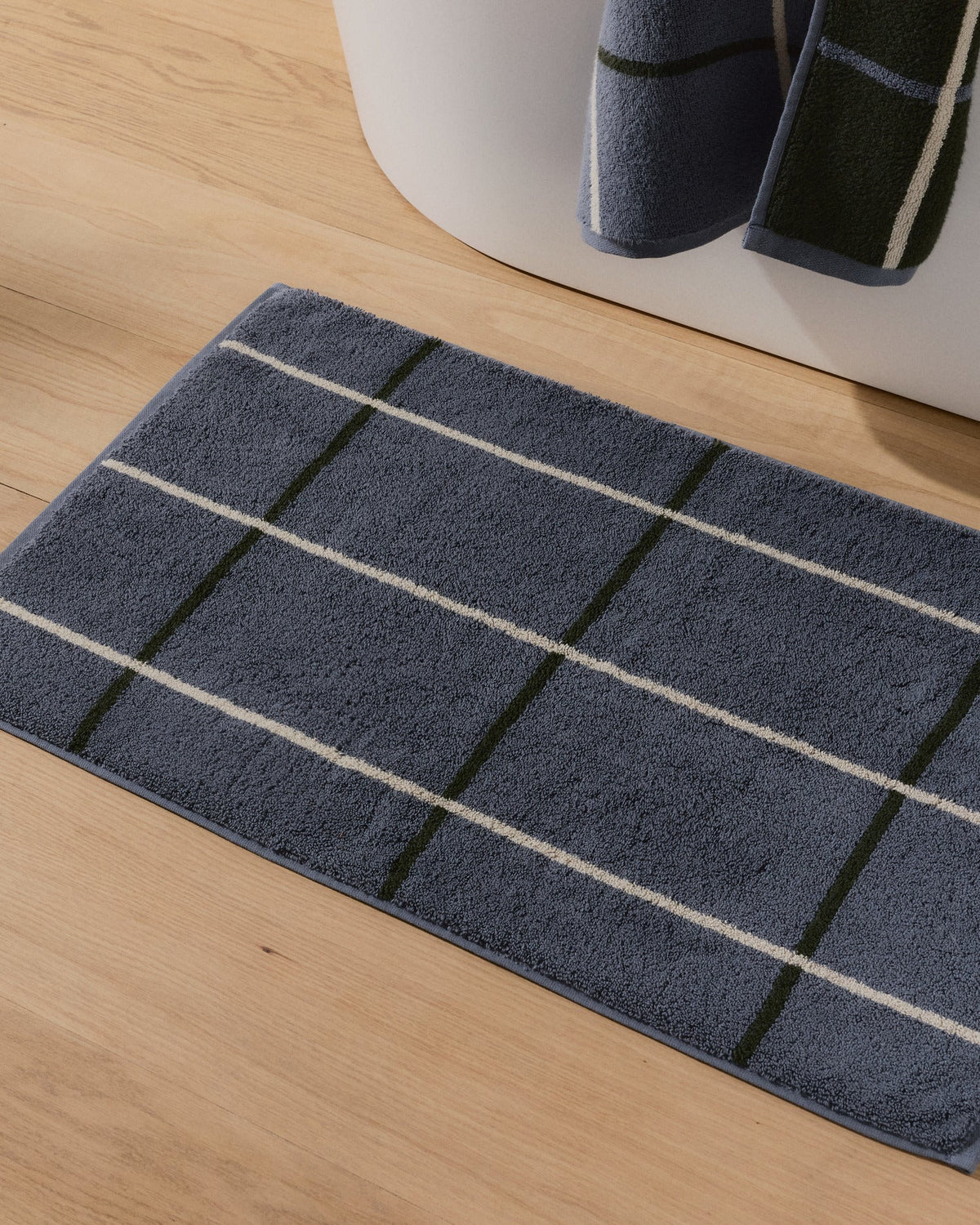 Organic Plush Tub Mat (Dusk Windowpane) - Image 4