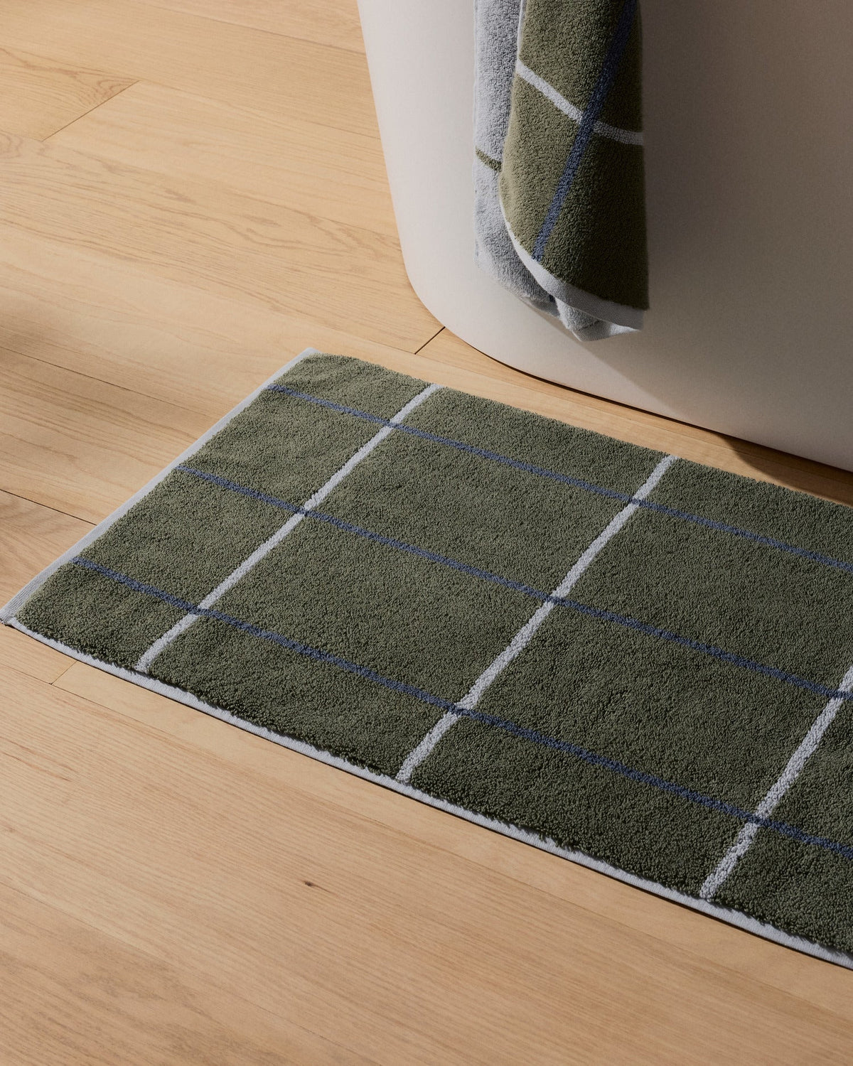Organic Plush Tub Mat (Thyme Windowpane) - Image 2
