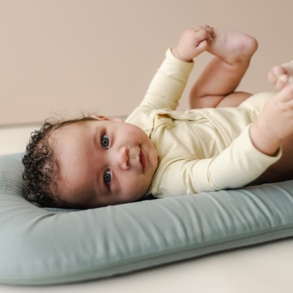 Snuggle Me Infant Lounger Wave - Slate - Image 8