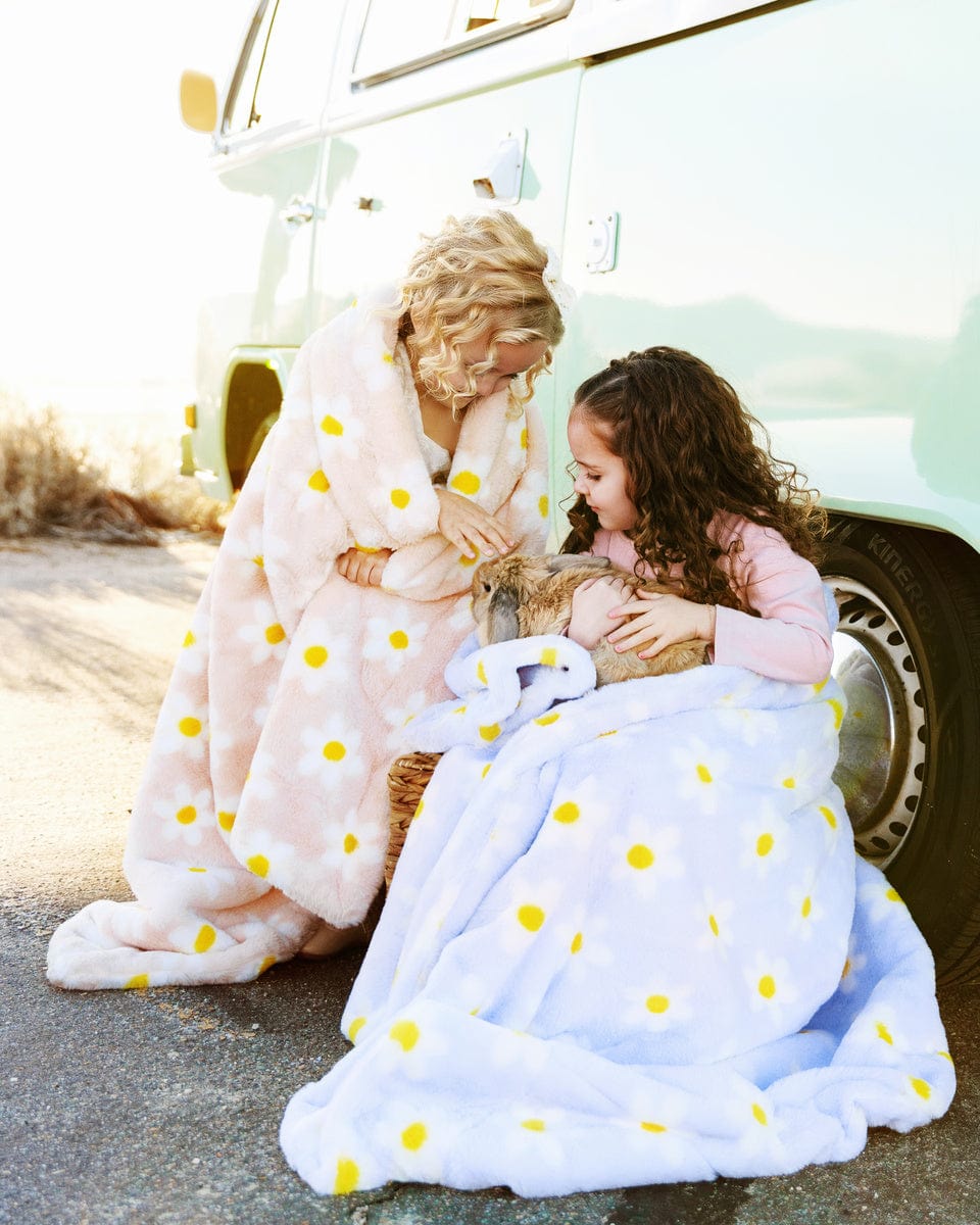 Lush Peach Flower Blanket - Image 4