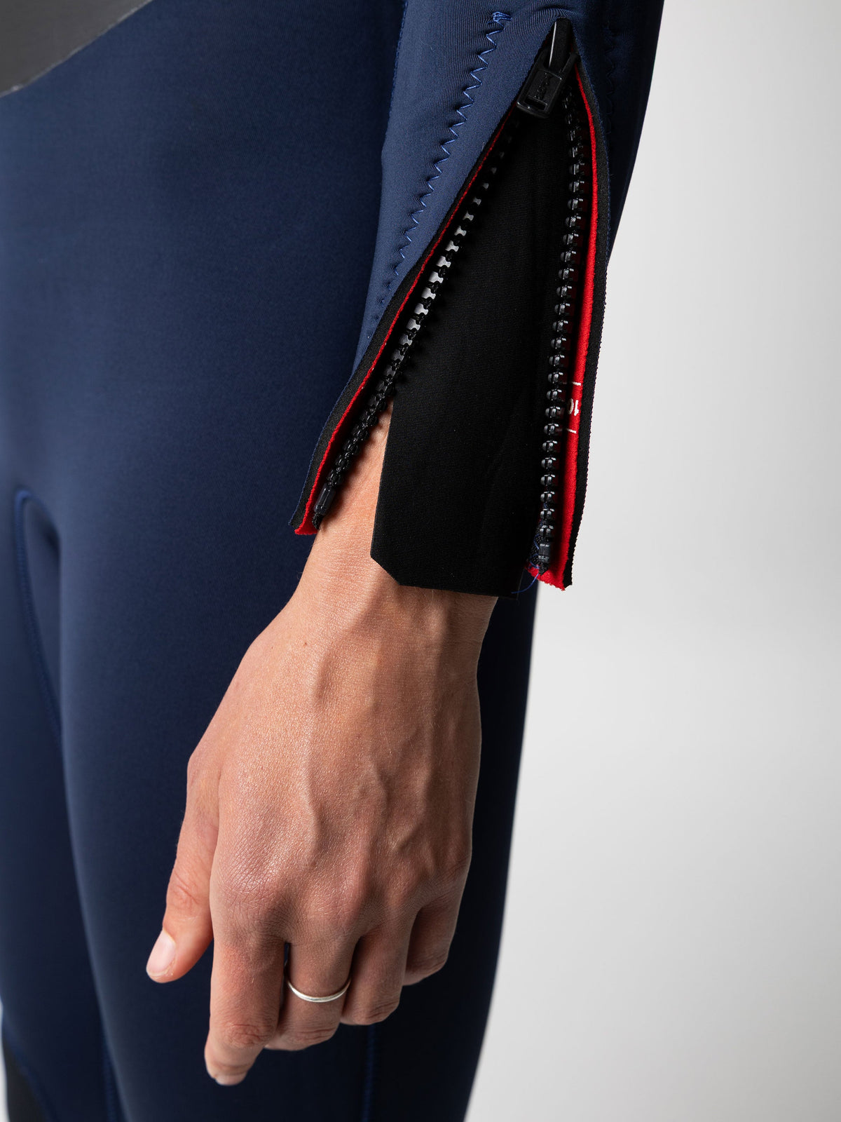 Women's Nieuwland 5mm Yulex® Adapted Back Zip Wetsuit - Image 3