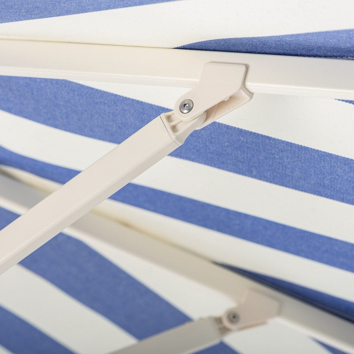 The Terrace Umbrella - Image 8