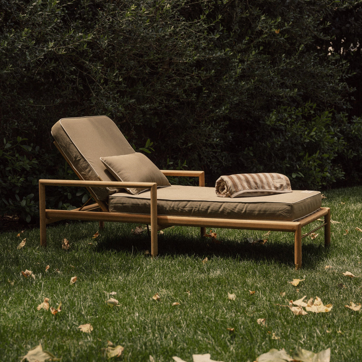 The WES Sun Lounger x Jenni Kayne - Image 2