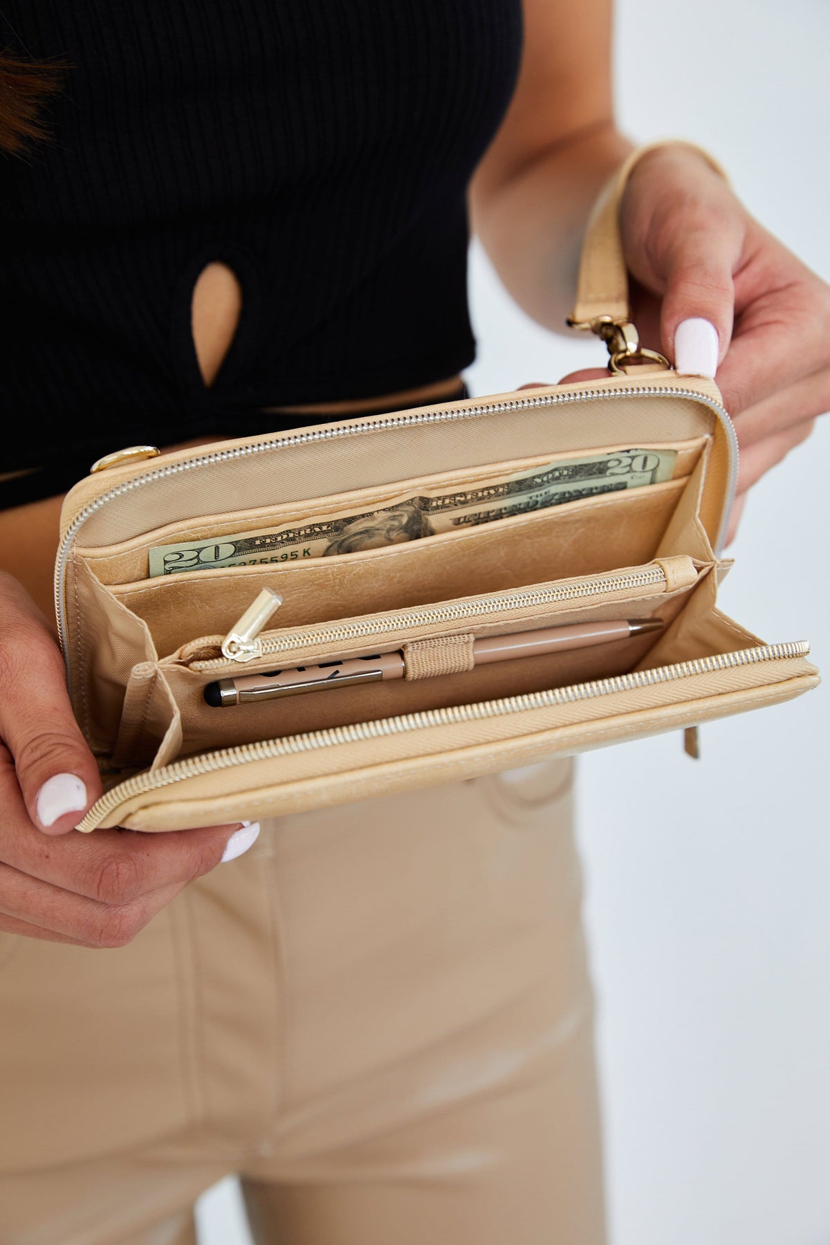 The Travel Wallet in Beige - Image 5