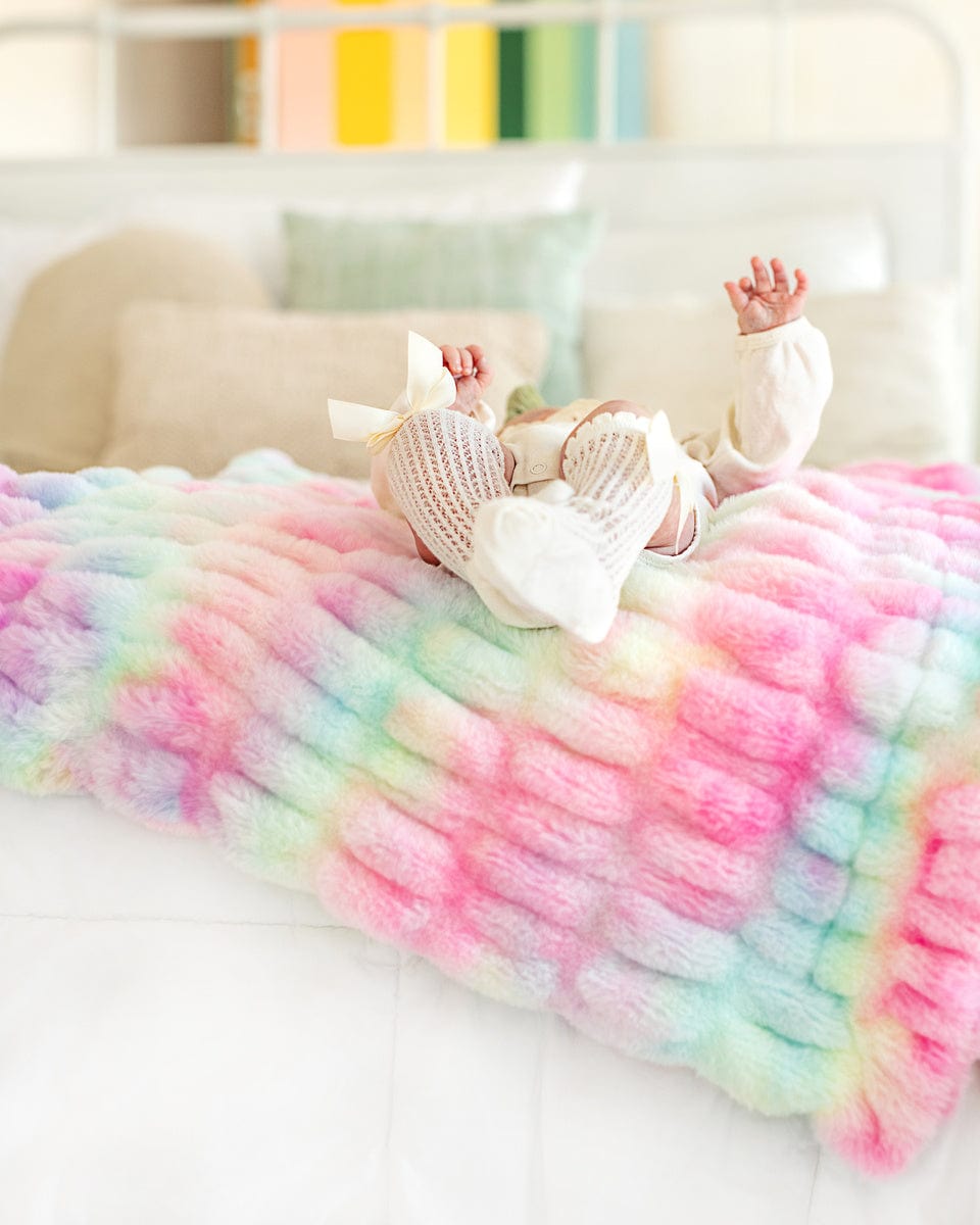 Hugs Tie Dye Pastel Blanket - Image 3