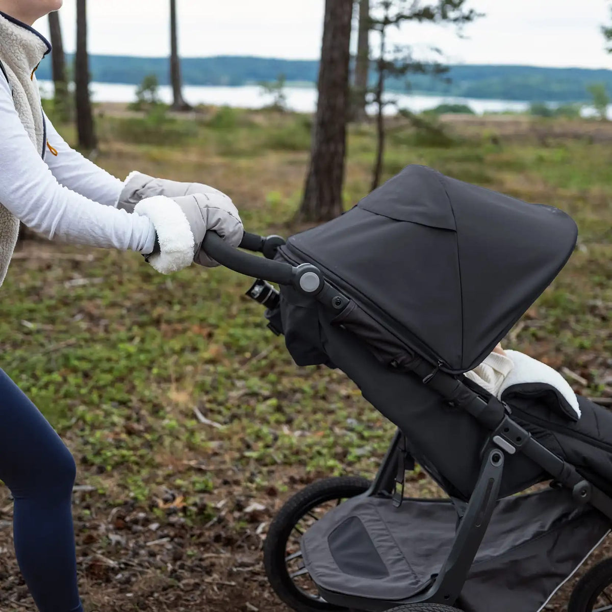 UPPAbaby Cozy Hand Muffs - Ada (Sandstone Melange) - Image 4